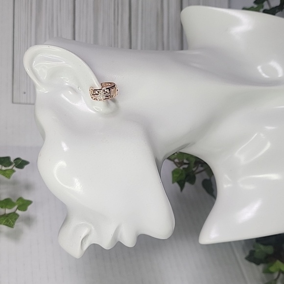 Small Gold Filled Hoop Earrings Greek Key Design New - Picture 3 of 8